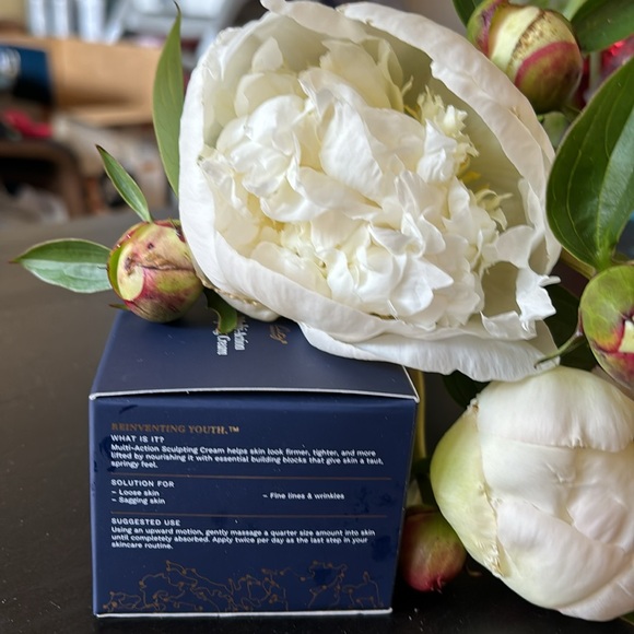 Firming face&neck treatment - Picture 5 of 9